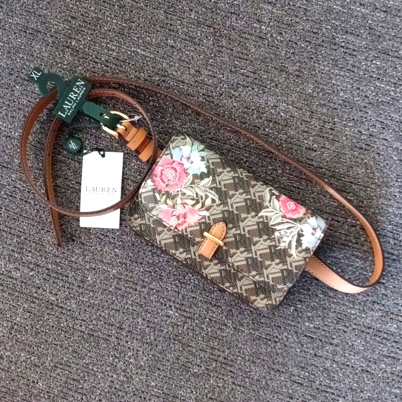Ralph Lauren Handbags - 🆕️ 🌸Lauren Ralph Lauren🌸 - Dobson Floral Belt Bag